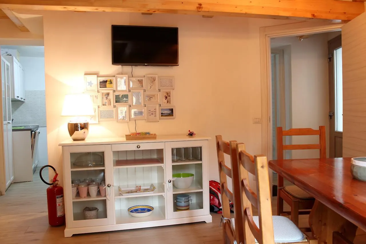 La Magnolia Guests House Bed & Breakfast Dervio
