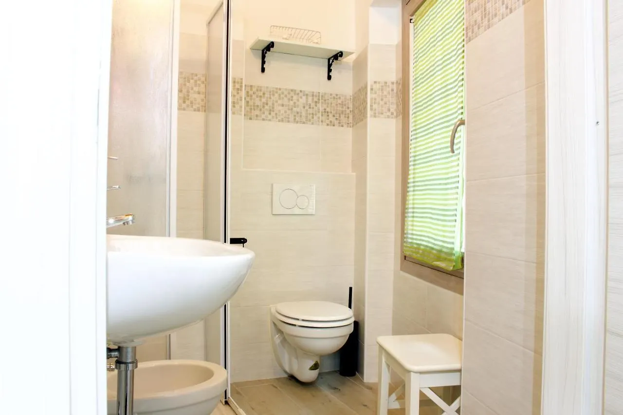 La Magnolia Guests House Bed & Breakfast Dervio Italy