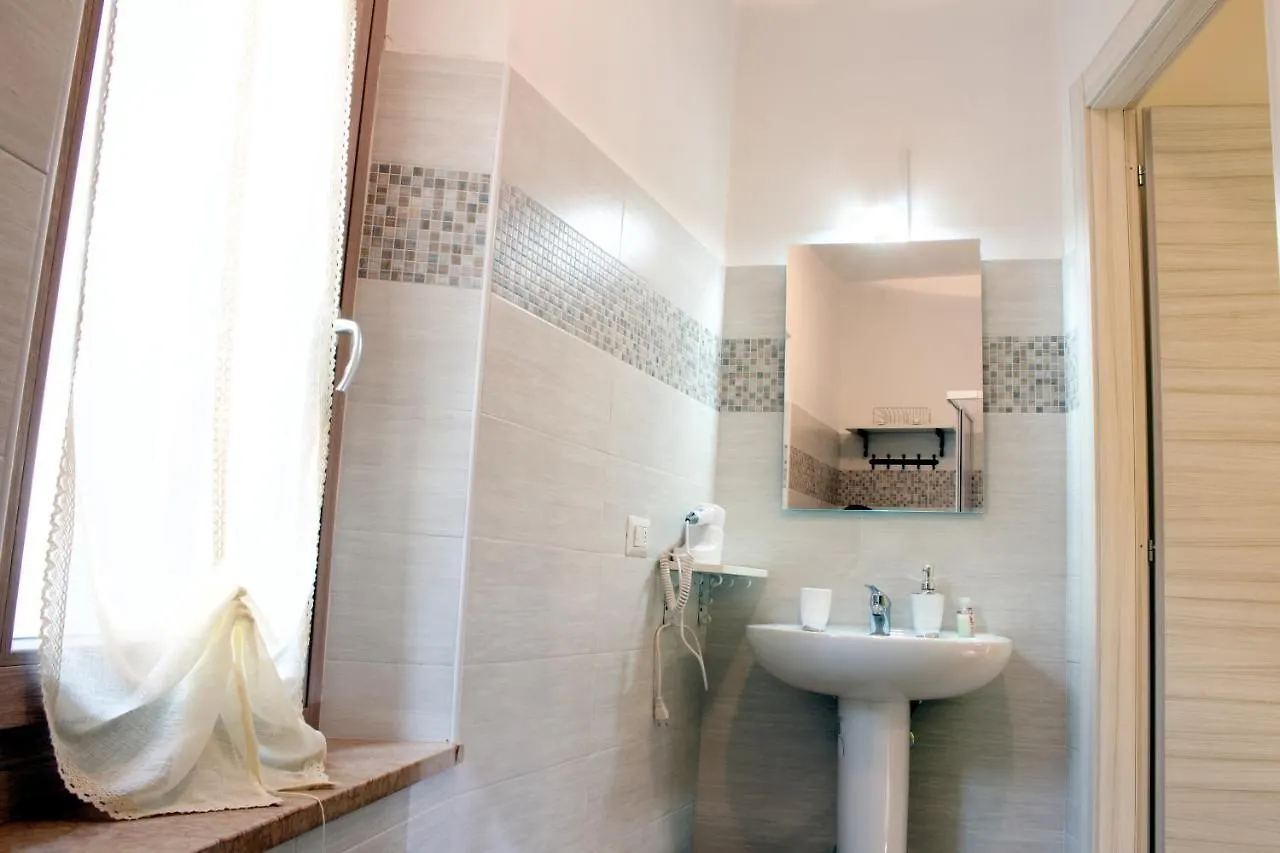 La Magnolia Guests House Bed & Breakfast Dervio
