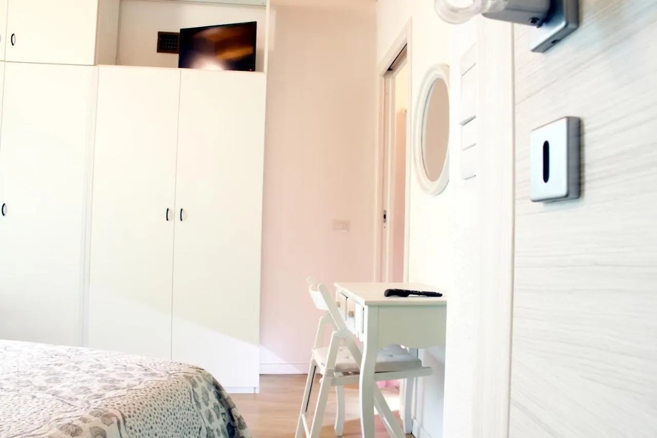 La Magnolia Guests House Bed & Breakfast Dervio