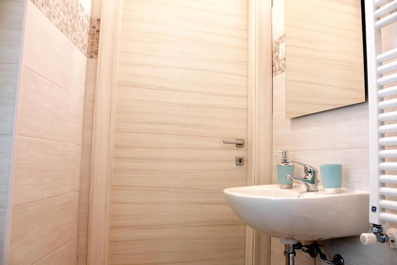 La Magnolia Guests House Bed & Breakfast Dervio